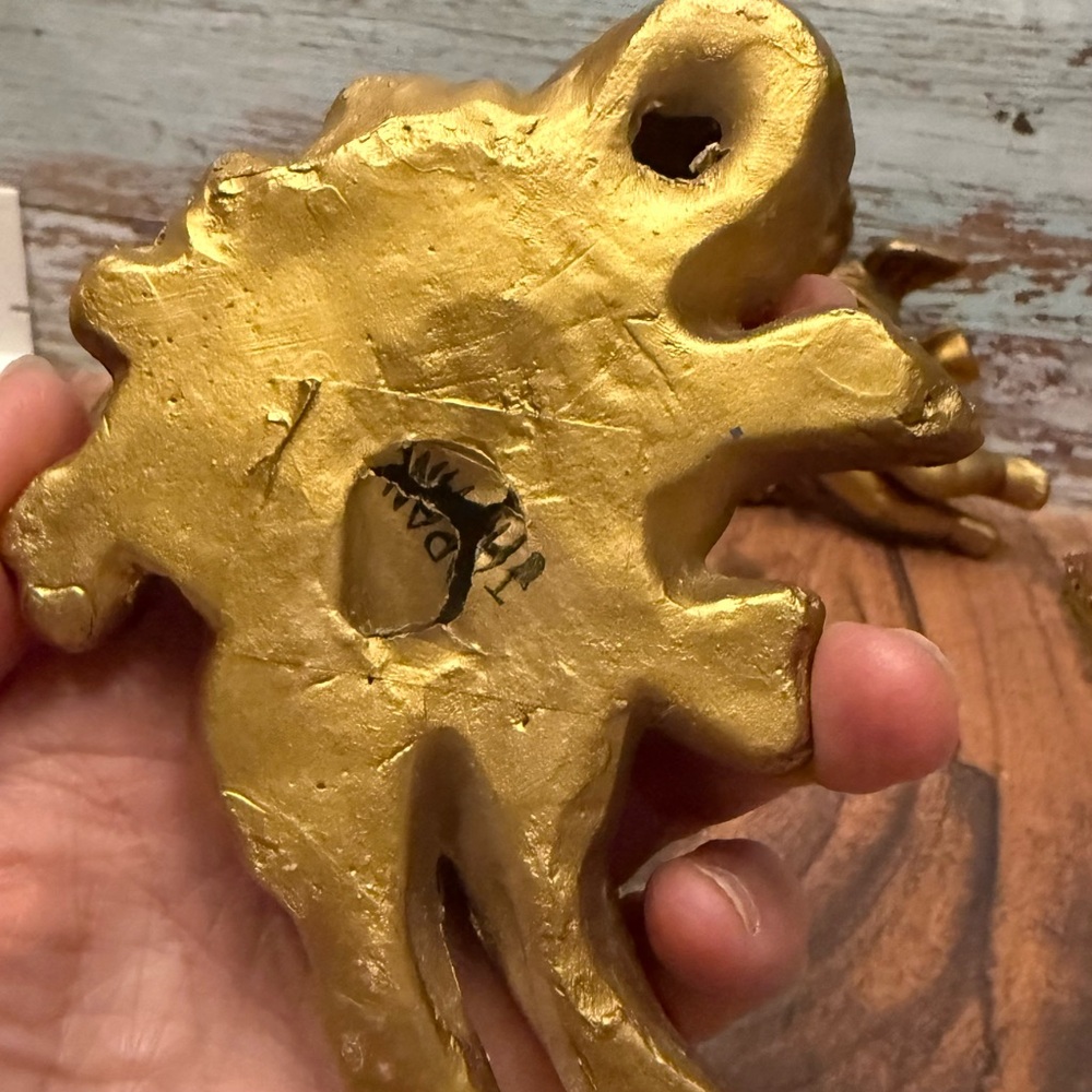 2 Vintage Lee Wards Gold Cherub Wall Hangings 5” Angel Chalkware Roses Grapes - Picture 5 of 7